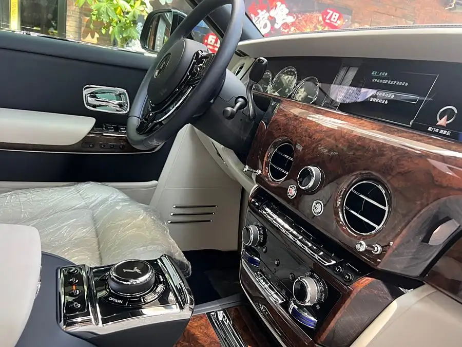 Phantom 2018 6.7T Long Wheelbase