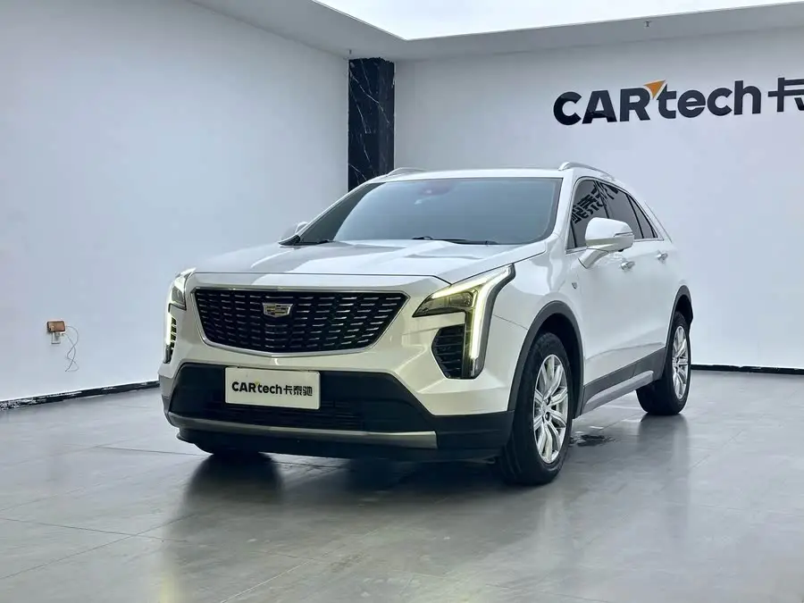 كاديلاك XT4 2022 28T دفع ثنائي فئة متميزة