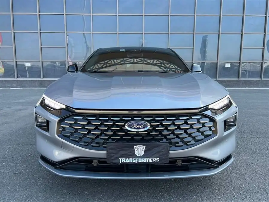 مونديو 2022 إيكوبوست 245 طراز فاخر