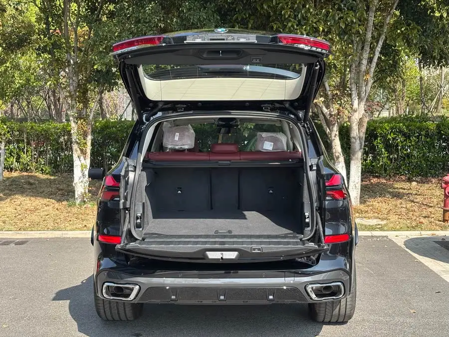 بي إم دبليو X5 2023 xDrive 30Li باقة M الرياضية الفاخرة