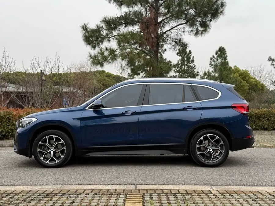 بي إم دبليو X1 2021 sDrive25Li نسخة متقدمة