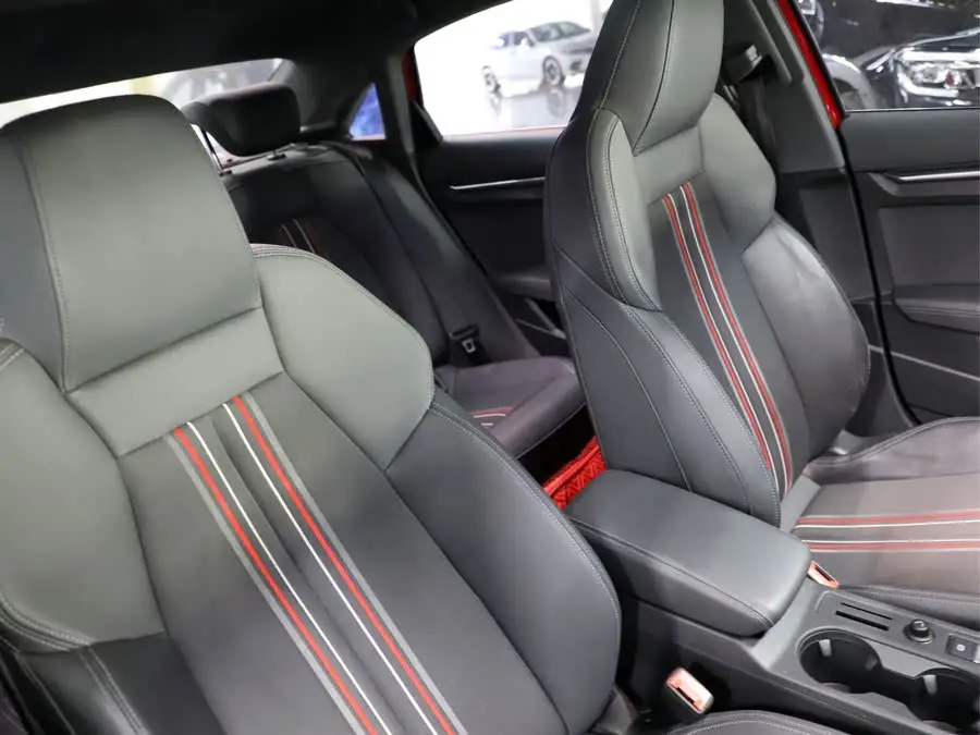 أودي A3 2021 A3L ليموزين 35 TFSI الرياضية الفاخرة