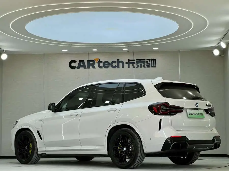 بي إم دبليو iX3 2022 الإصدار الرائد