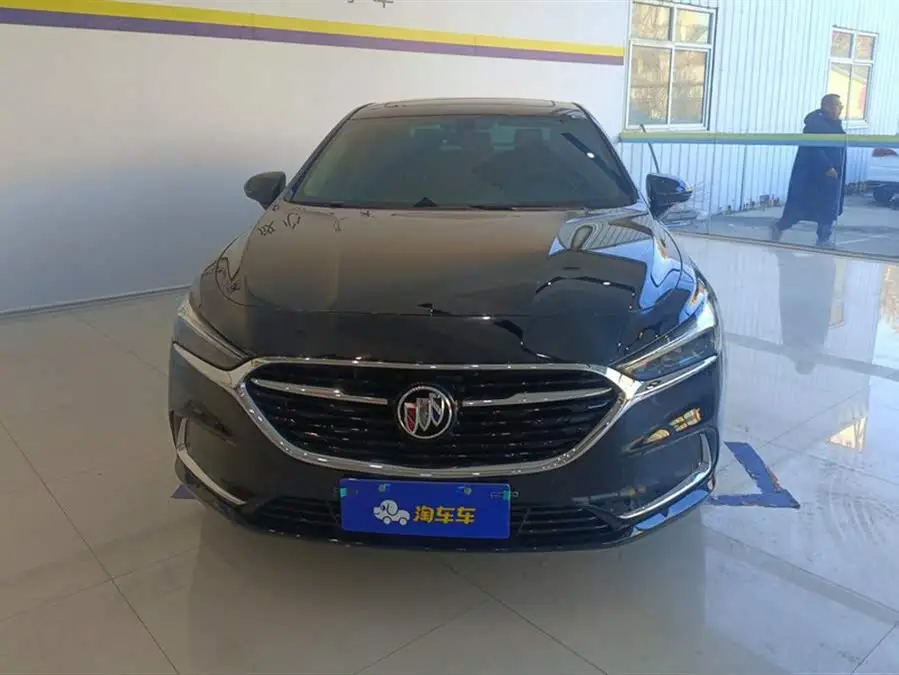 بيوك لاكروس 2022 652T الفاخرة