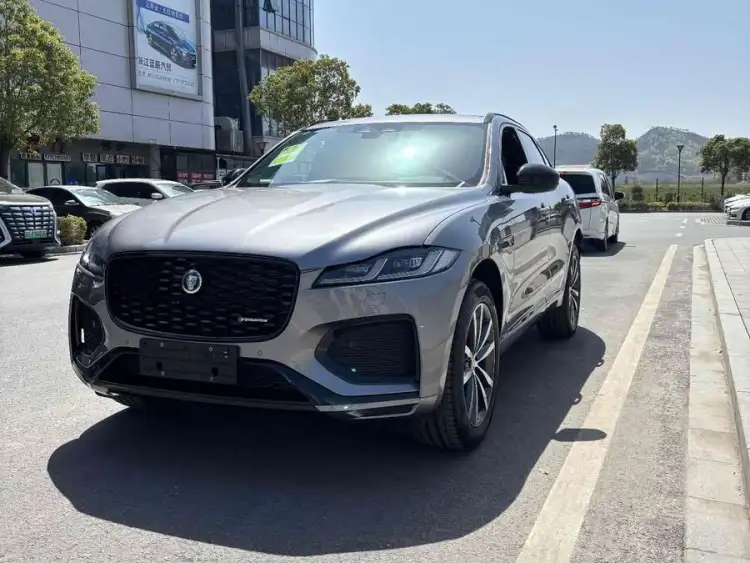 Jaguar F-PACE 2024 P250 R-Dynamic SE