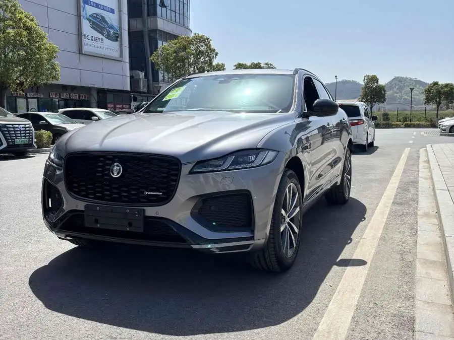 Jaguar F-PACE 2024 P250 R-Dynamic SE