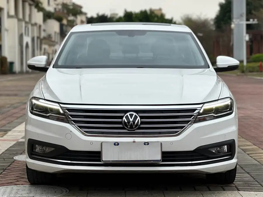 لافيدا 2022 280TSI DSG الفاخرة