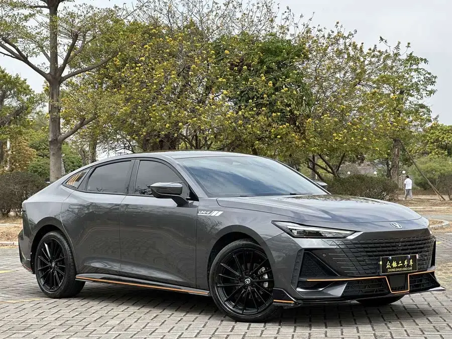 Changan UNI-V 2023 1.5T Sport Edition