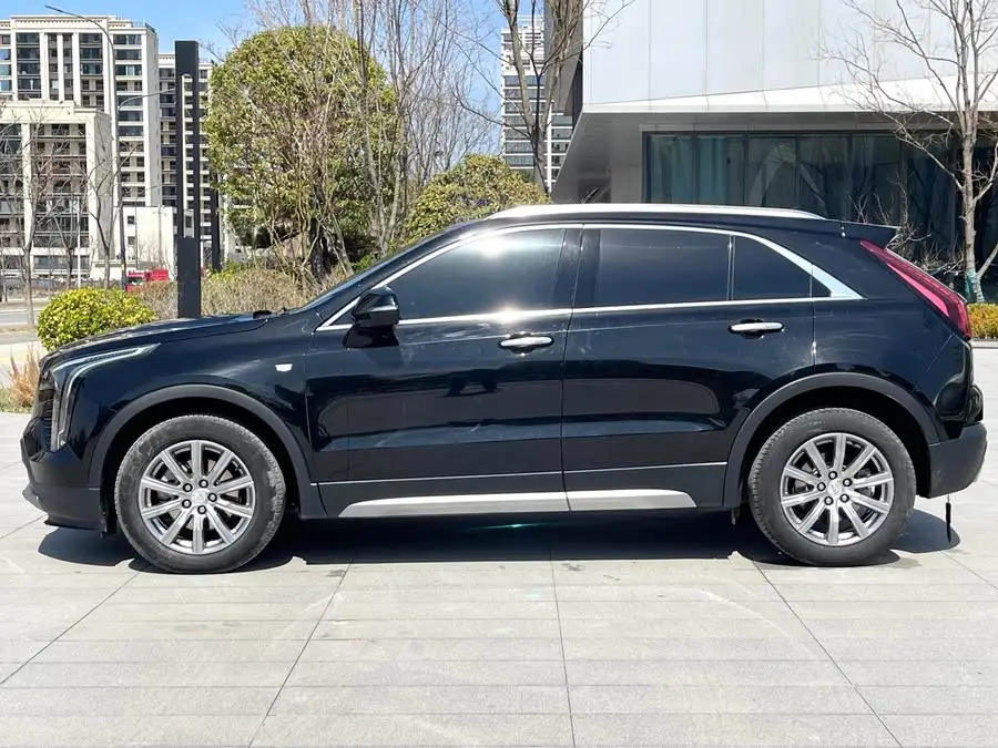 كاديلاك XT4 2020 إصدار مُعدل 28T دفع ثنائي متميز