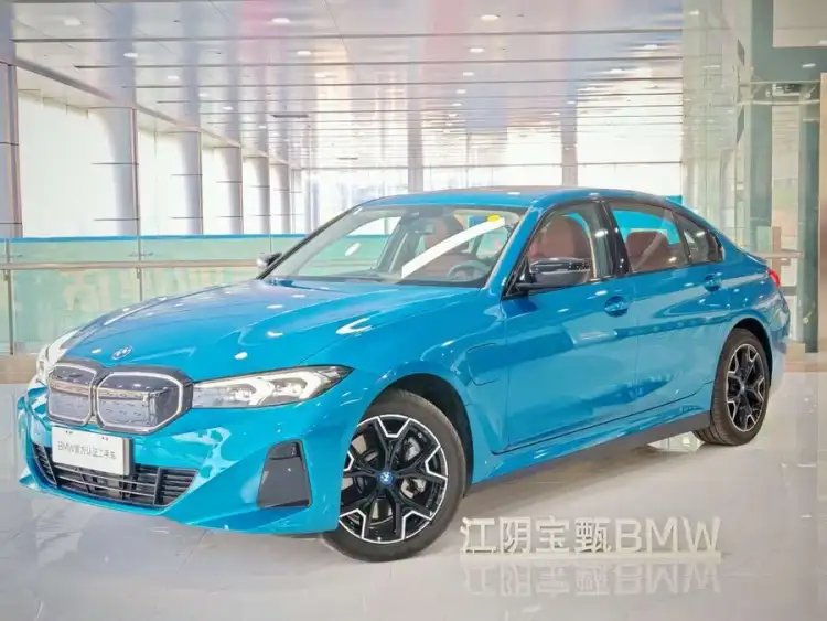 BMW i3 2023 eDrive 40 L Night Package