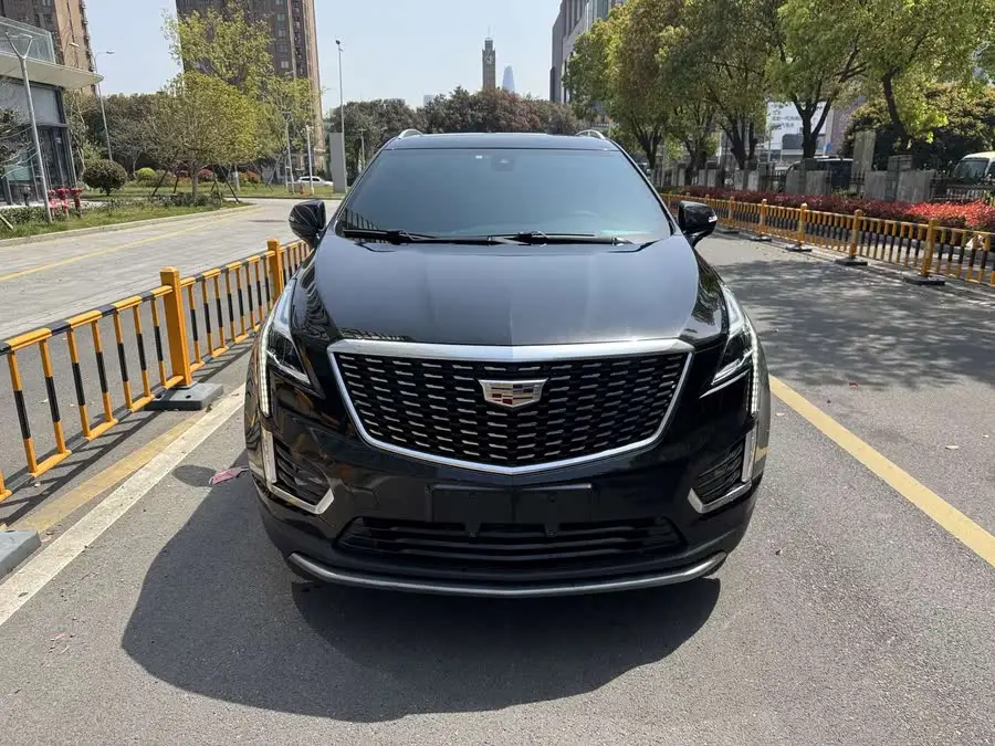 كاديلاك XT5 2020 طراز مُعدل 28T دفع رباعي فاخر