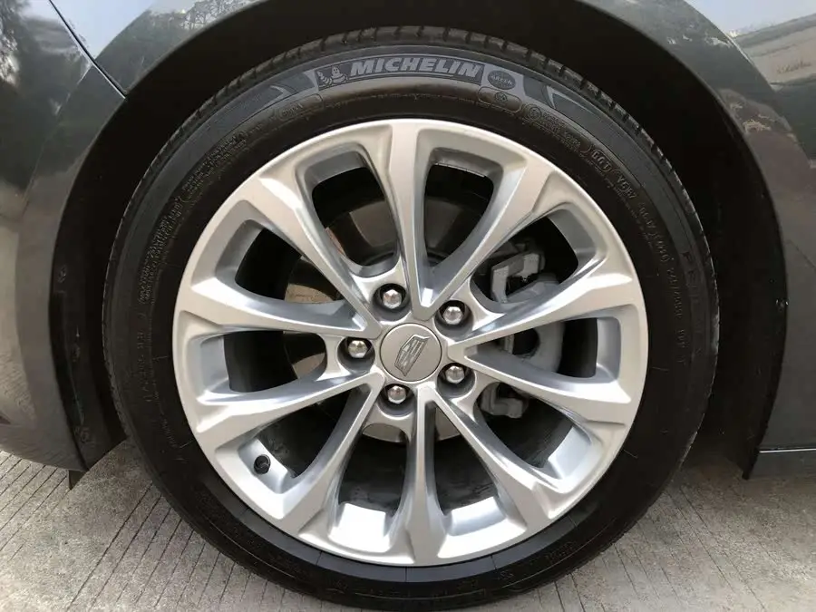 كاديلاك CT5 2021 28T الفاخرة