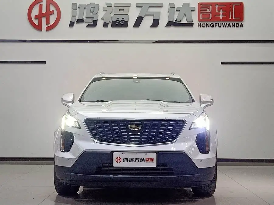 كاديلاك XT4 2021 28T طراز فني للدفع الأمامي