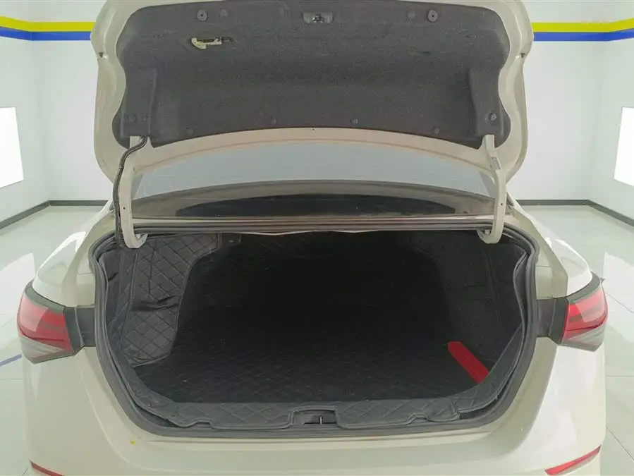 2022 نيسان سيلفي 1.6 لتر XL CVT نسخة الاستمتاع