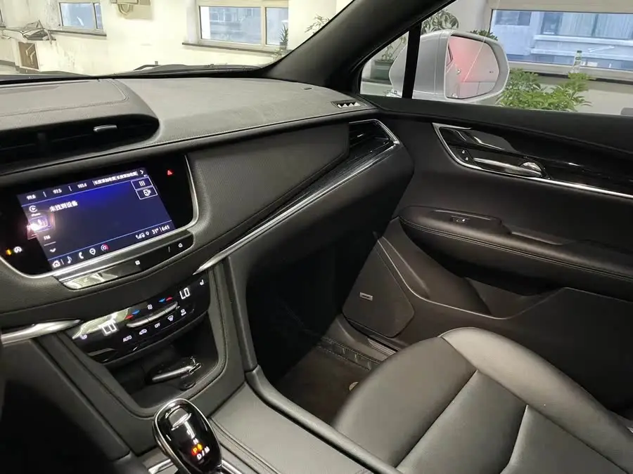 Cadillac XT5 2021 2.0T Luxury FWD