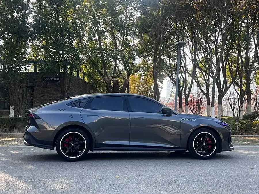 Changan UNI-V 2022 1.5T Premium Edition