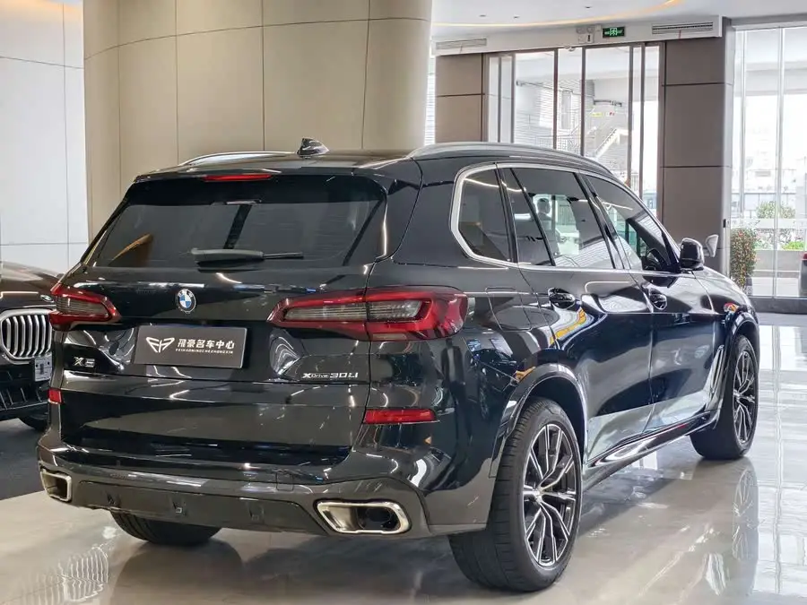 BMW X5 2022 xDrive 30Li Luxury M Sport Package