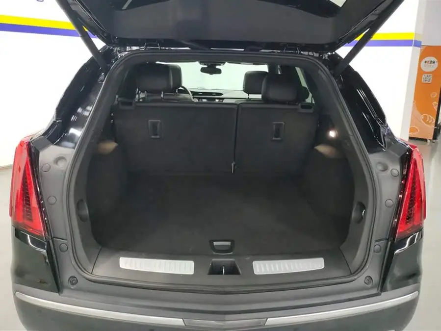 كاديلاك XT5 2021 28T الفاخرة