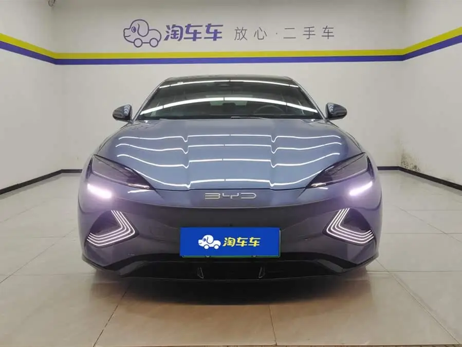 ختم طراز 2022 مدى طويل 700 كم نسخة دفع خلفي