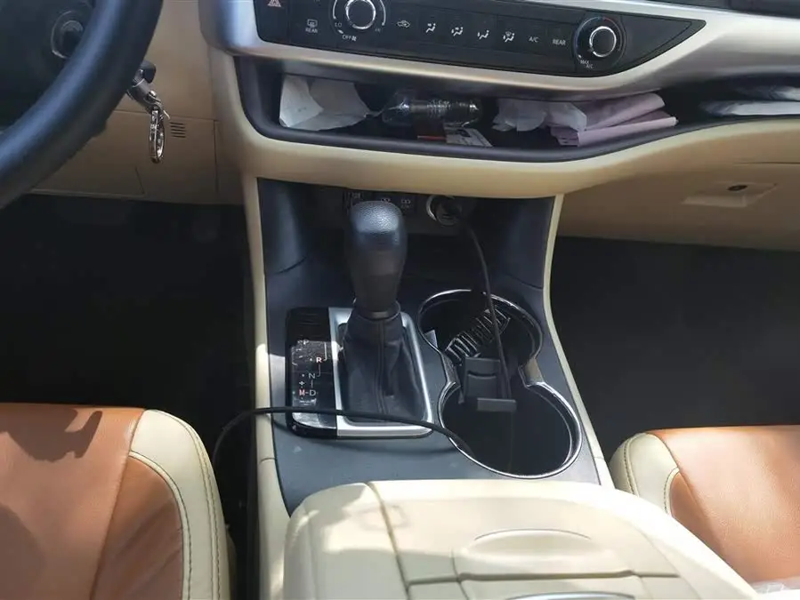 هايلاندر 2021 نسخة 2.0T دفع ثنائي نسخة النخبة 5 مقاعد