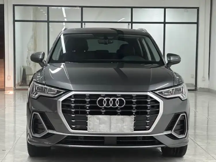 Audi Q3 2021 35 TFSI Fashion Sport Edition
