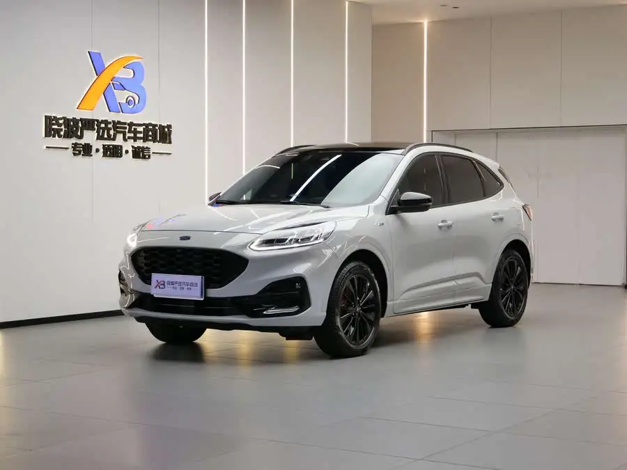 2024 فورد إسكاب 245 إيكوبوست دفع رباعي ST-Line Pro