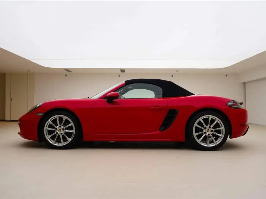 Porsche 718 2020 Model Boxster 2.0T