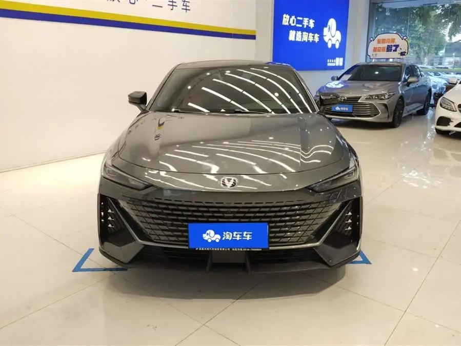 Changan UNI-V 2022 1.5T Premium