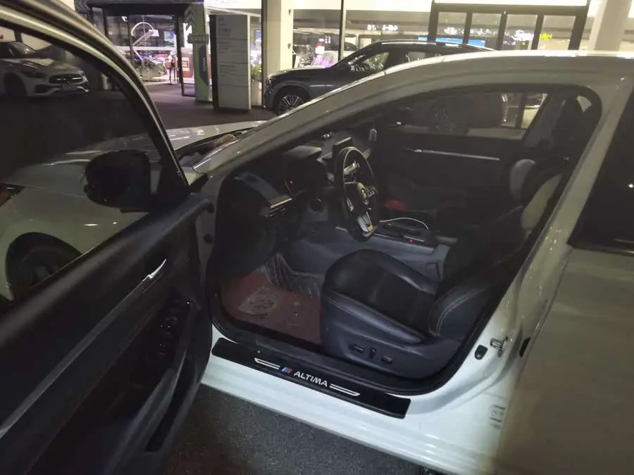 تينلاي 2022 2.0L XE النسخة النقية