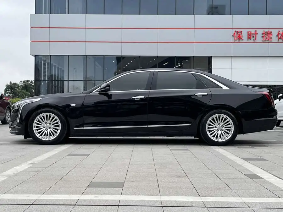 كاديلاك CT6 2021 28T النخبة