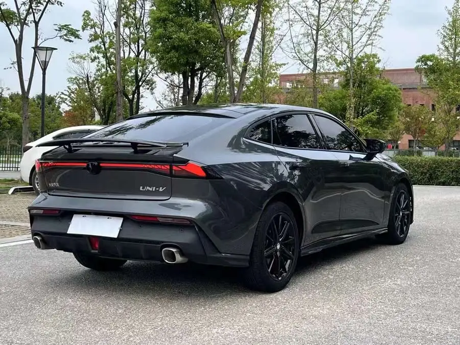 Changan UNI-V 2022 1.5T Premium