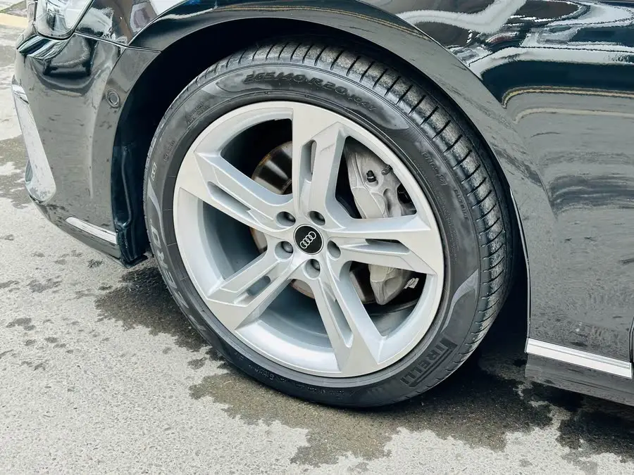 أودي A8 2023 A8L 50 TFSI quattro الطراز المتميز