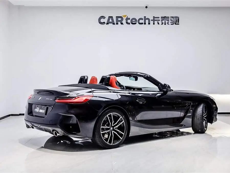 بي إم دبليو Z4 2022 sDrive 25i حزمة رياضية M