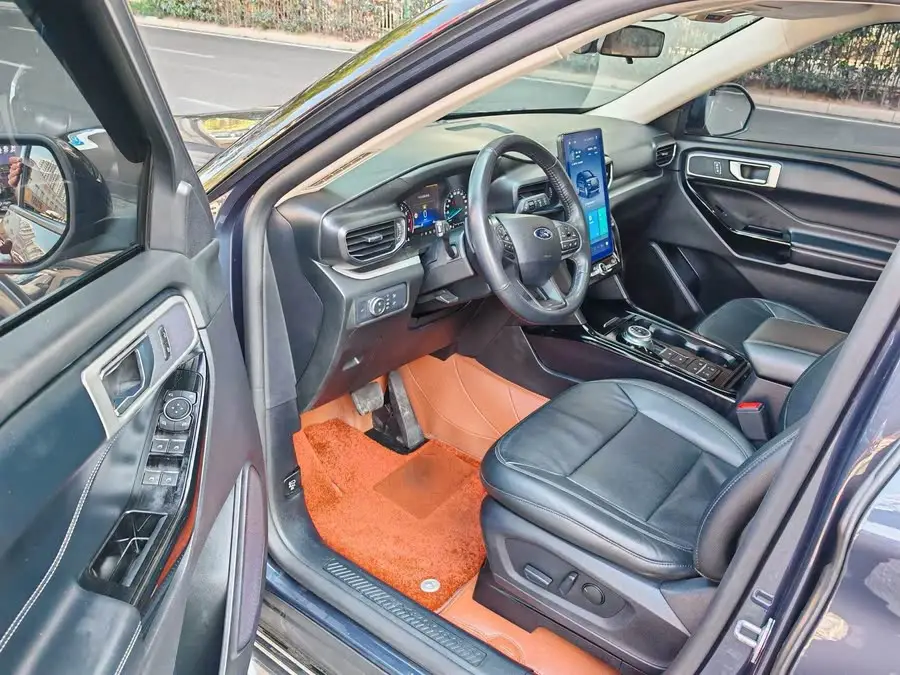 مستكشف 2020 EcoBoost 285 النسخة الرياضية للدفع الخلفي 6 مقاعد