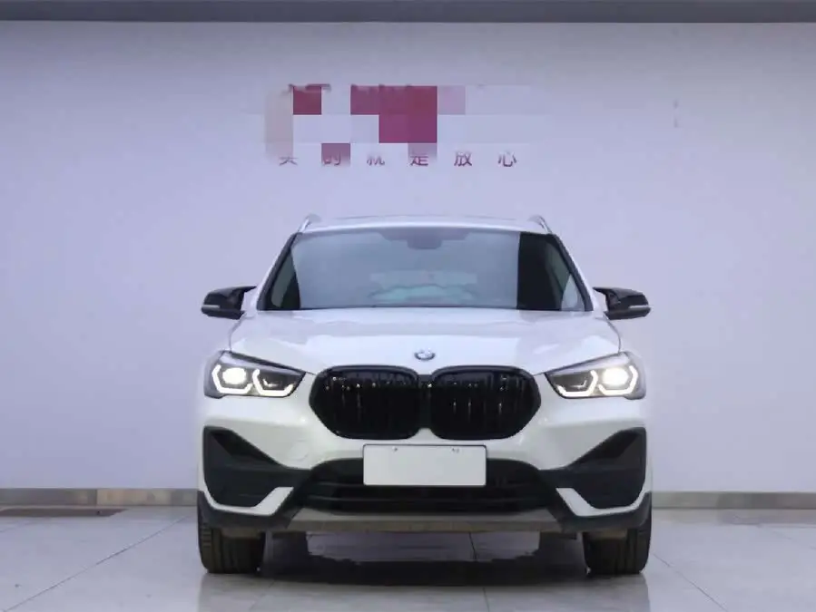 بي إم دبليو X1 2022 sDrive25Li النسخة الرائدة