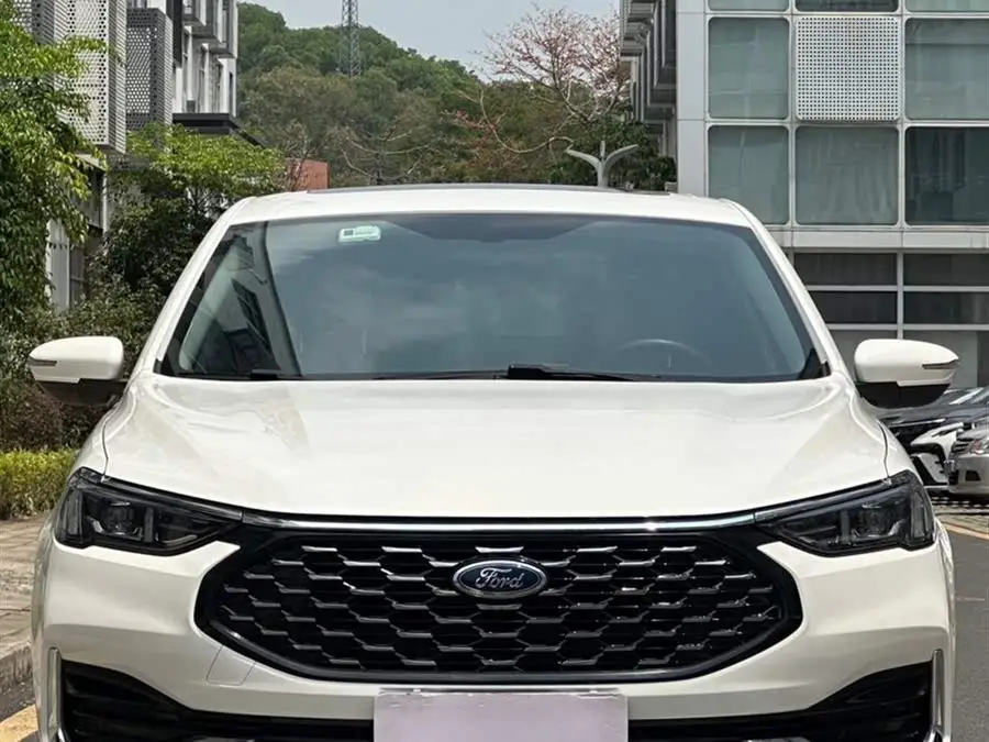 Ford Focus 2021 1.5L Automatic Diamond Edition