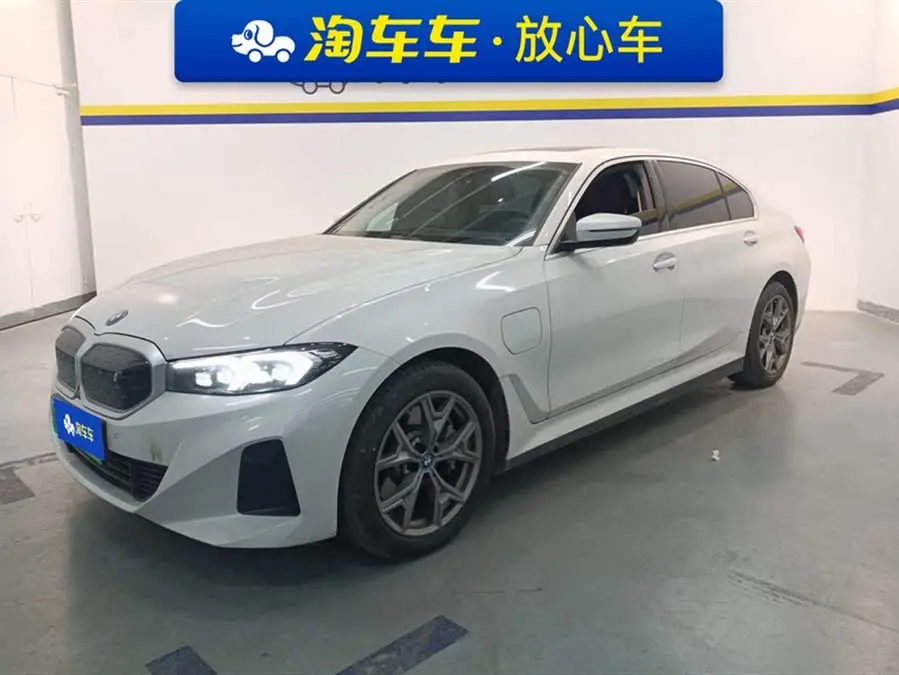 بي إم دبليو i3 2024 eDrive 35 L