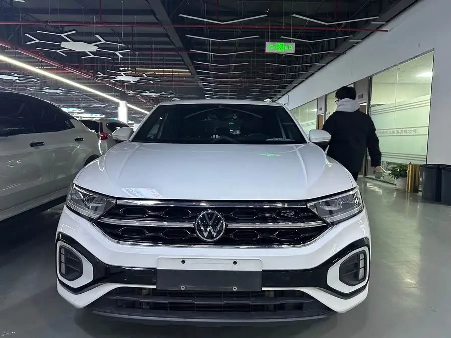 T-ROC 2023 300TSI DSG Two-Wheel Drive Chasing the Light Edition