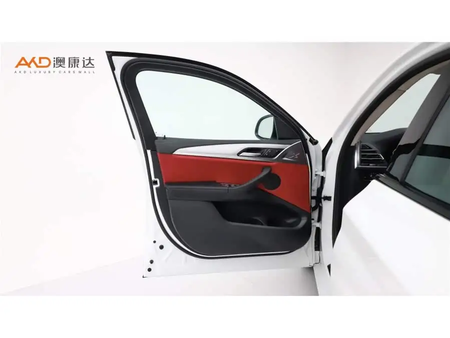 بي إم دبليو X4 2022 xDrive 30i حزمة رياضية M