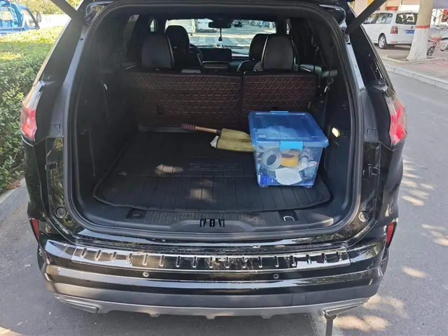 Ford Edge 2021 PLUS EcoBoost 245 Two-Wheel Drive High-End 7-Seater