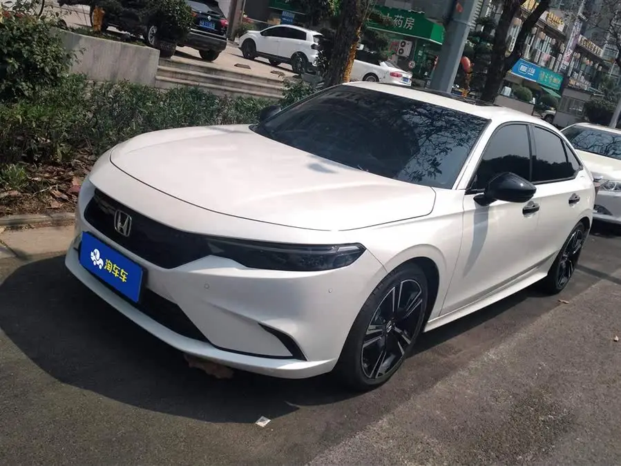 2023 Model 240TURBO CVT Phantom Night Luxury Edition