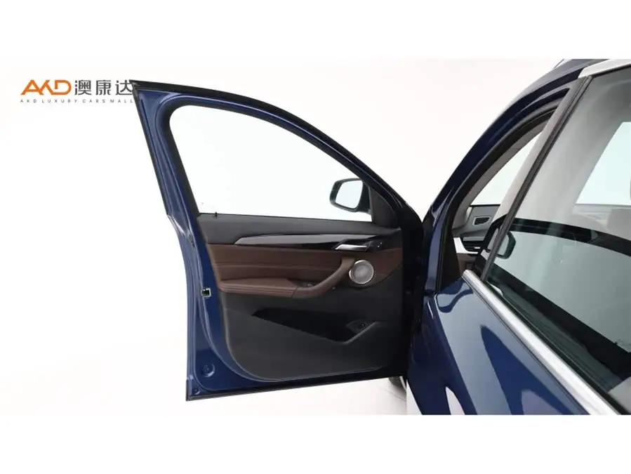 بي إم دبليو X1 2022 sDrive25Li الطراز الرائد