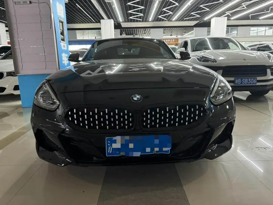 بي إم دبليو Z4 2022 sDrive 25i حزمة M الرياضية