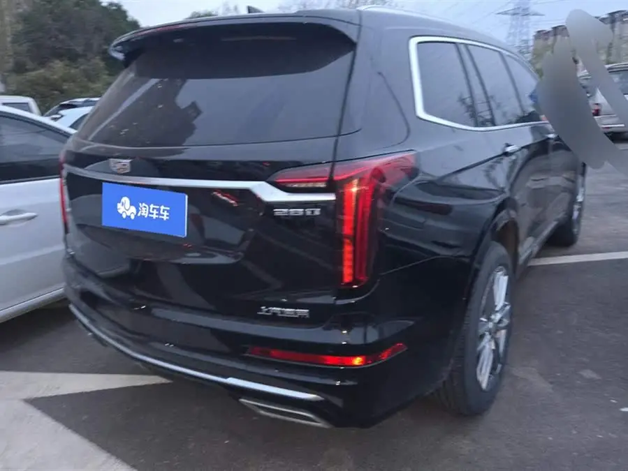 كاديلاك XT6 2021 2.0T سبع مقاعد دفع رباعي فاخر