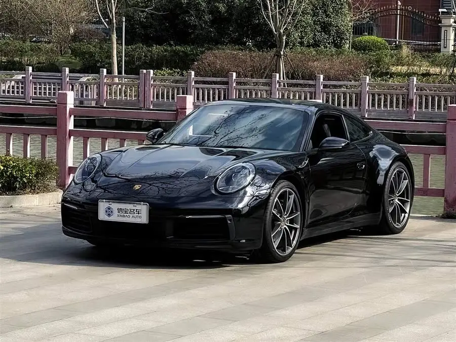 بورش 911 طراز 2023 كاريرا 3.0T