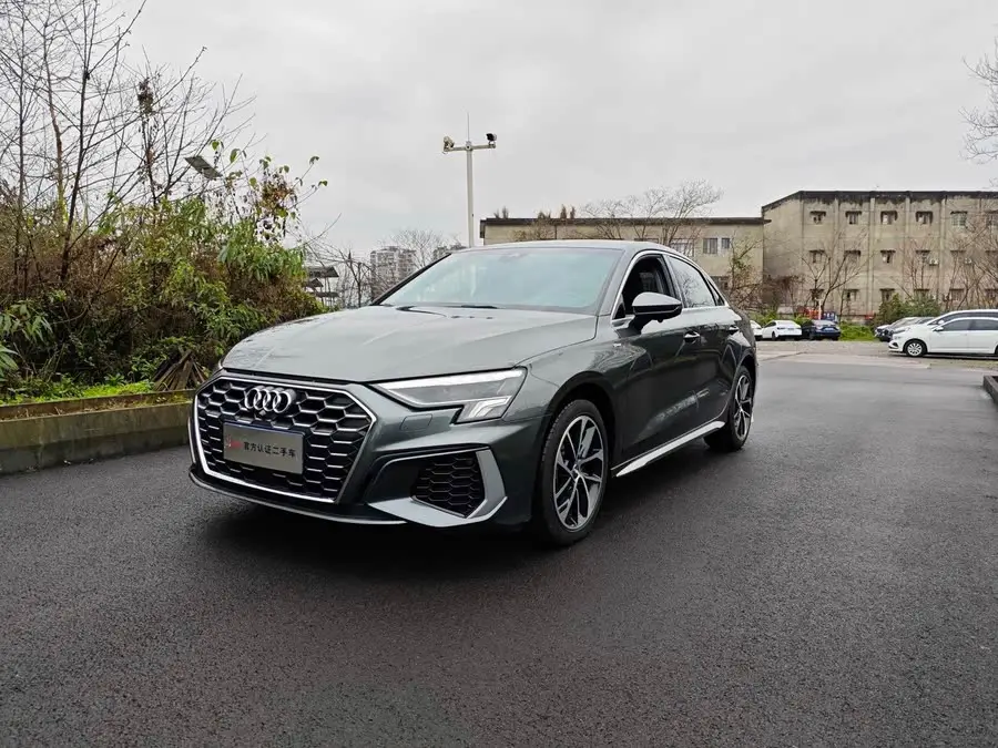 أودي A3 2021 A3L ليموزين 35 TFSI الرياضية