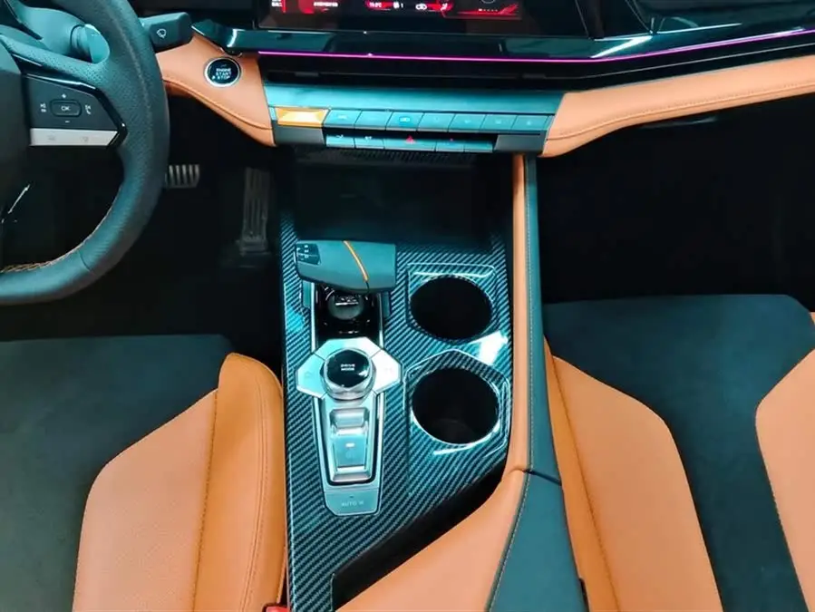 Changan UNI-V 2023 2.0T Leading Speed Edition