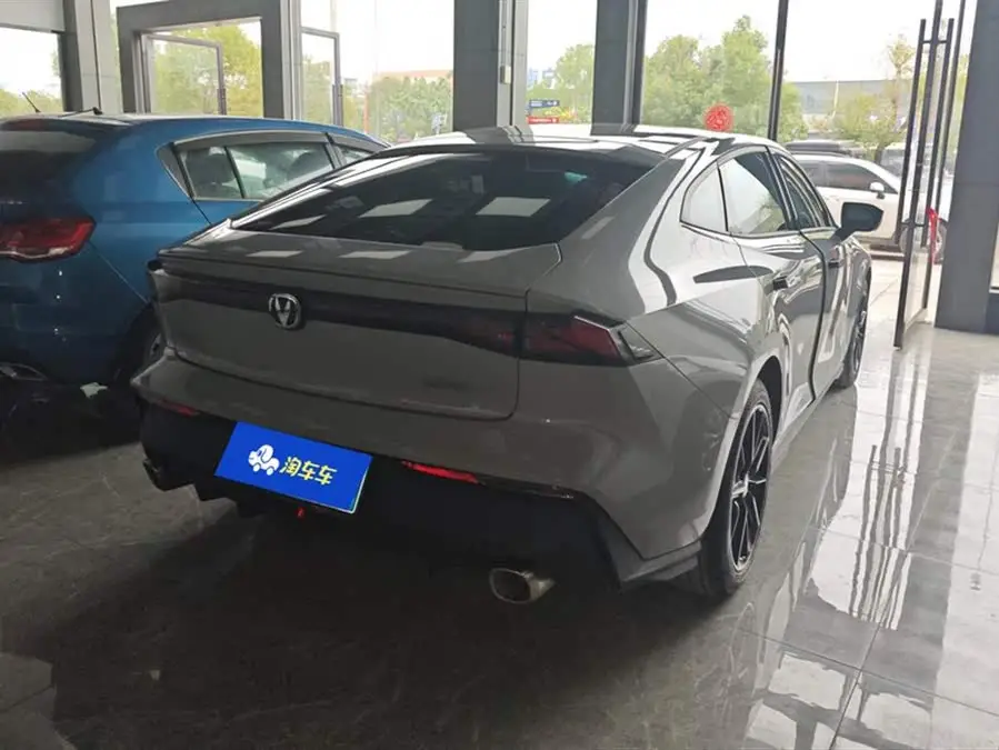 Changan UNI-V 2022 1.5T Prestige