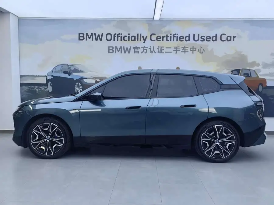 بي إم دبليو iX 2022 M60