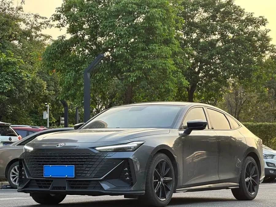 Changan UNI-V 2023 1.5T Premium